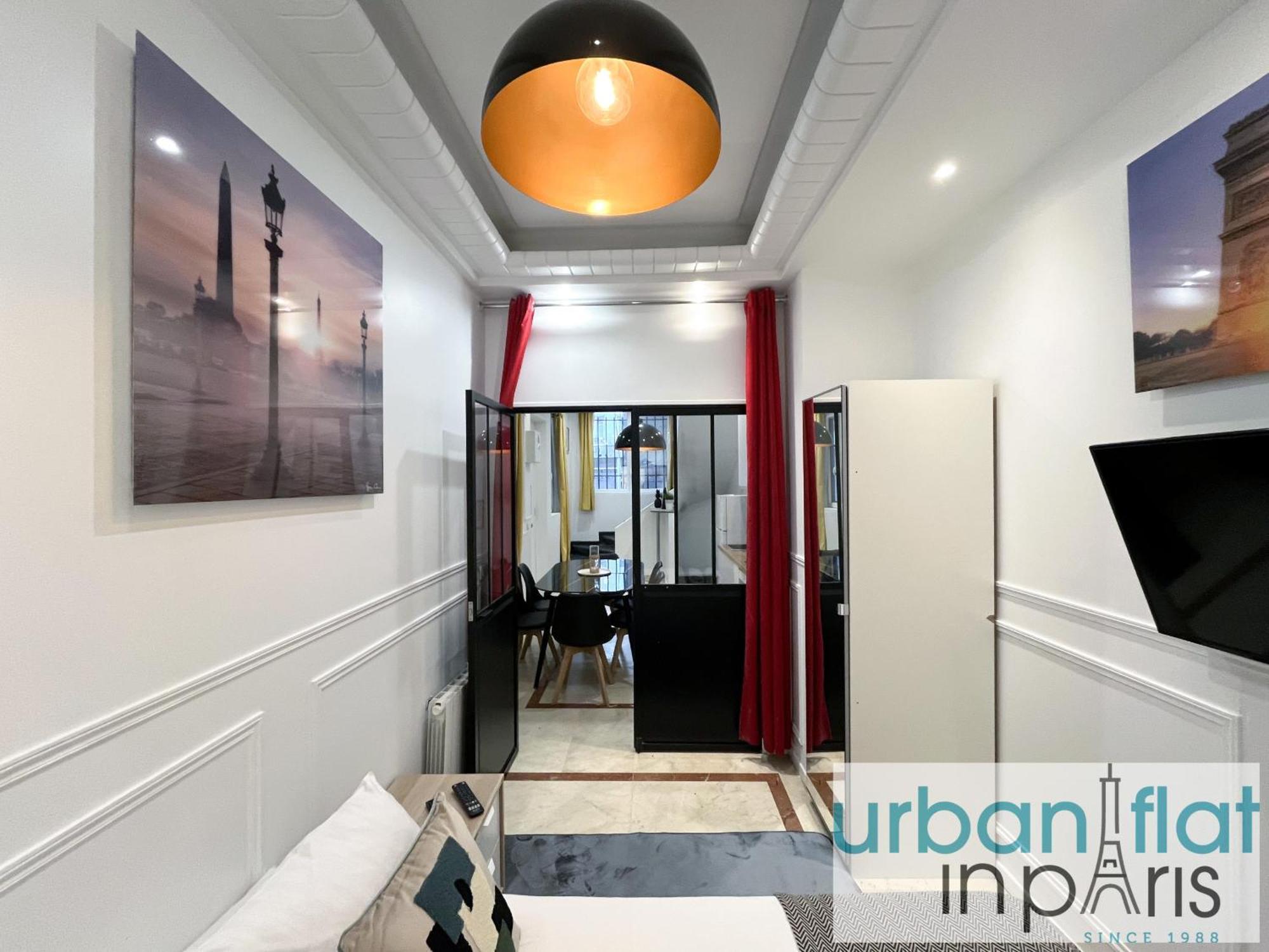 Urban Flat 80 - Cinema Sebastopol Apartment *